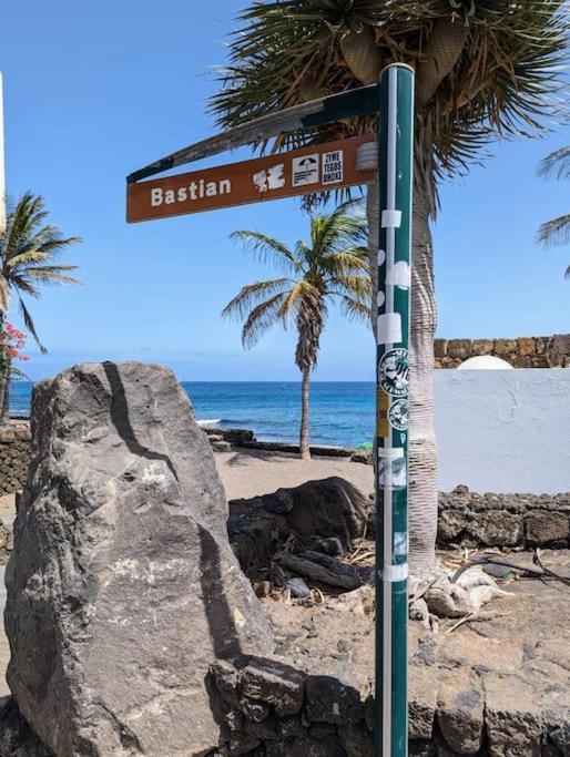 Charming Flat In Los Molinos With Terrace & Pools, Near Playa Bastian Costa Teguise Kültér fotó