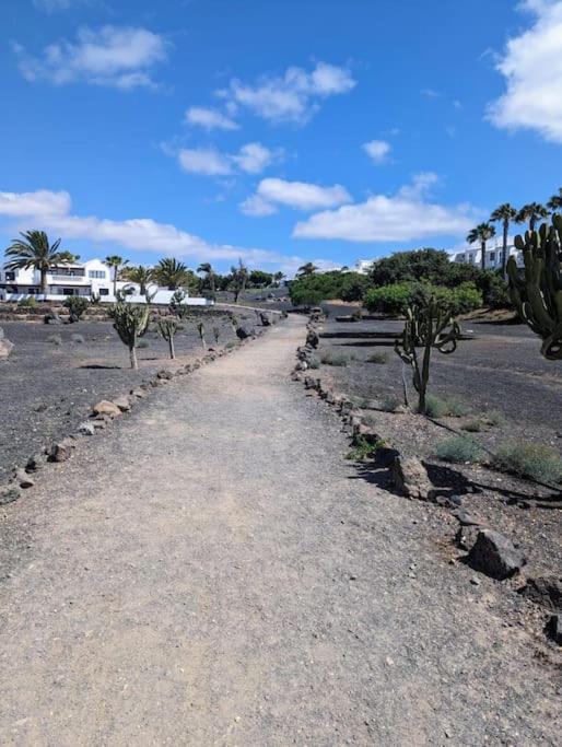 Charming Flat In Los Molinos With Terrace & Pools, Near Playa Bastian Costa Teguise Kültér fotó
